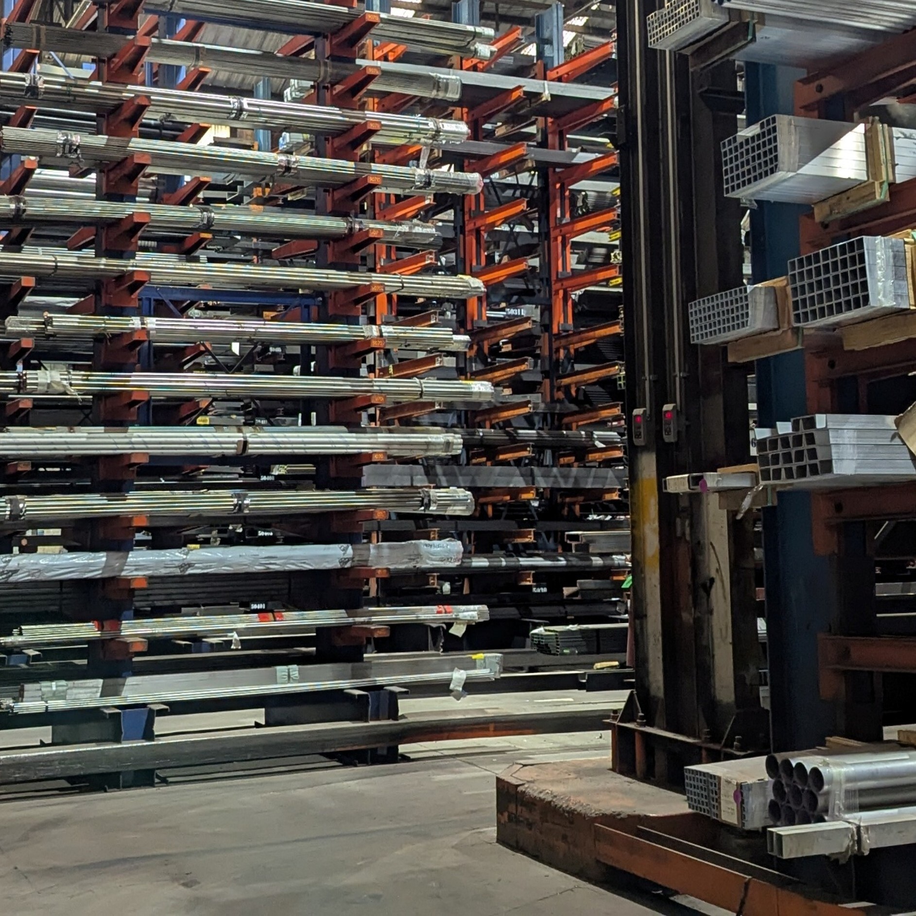 Stockist Racks sq